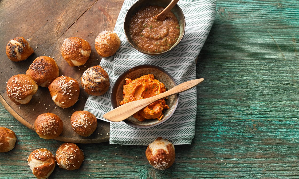 Bretzel Bites mit Dip und Tomatenbutter Rezept | Dr. Oetker
