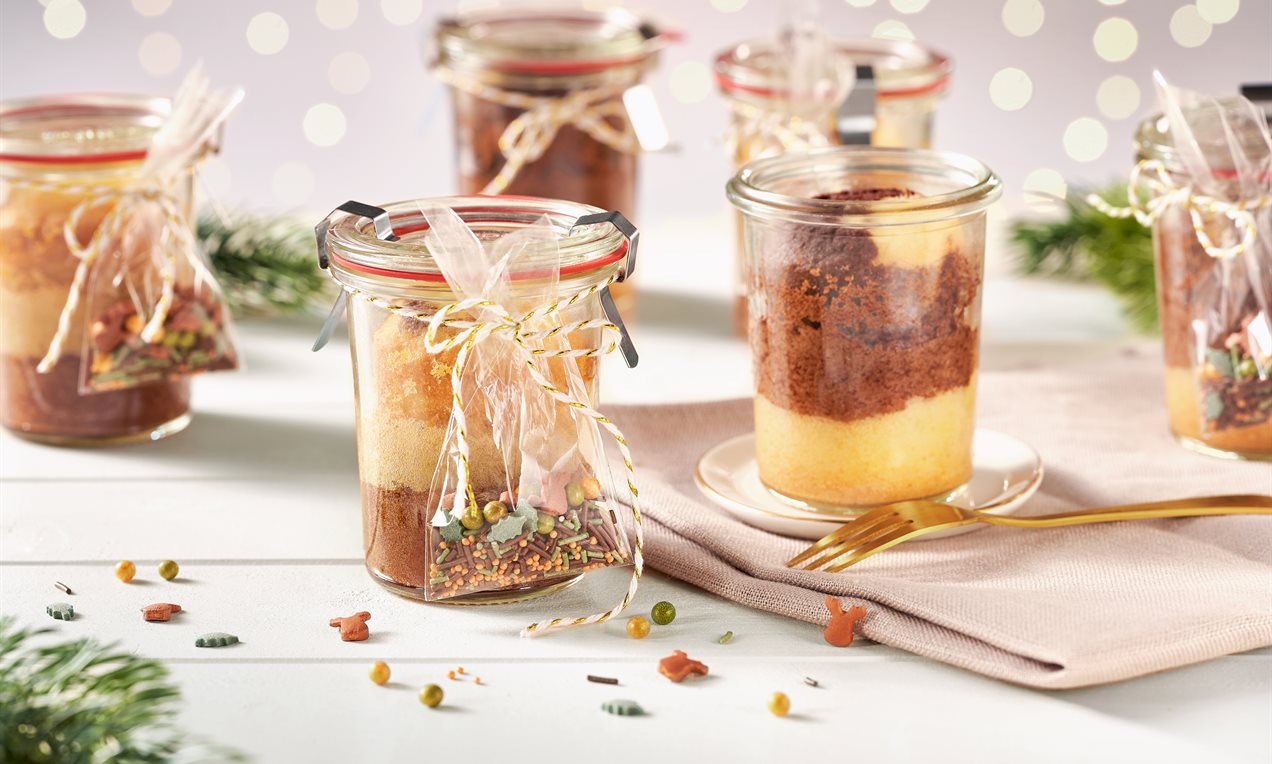 Weihnachtlicher Kuchen im Glas