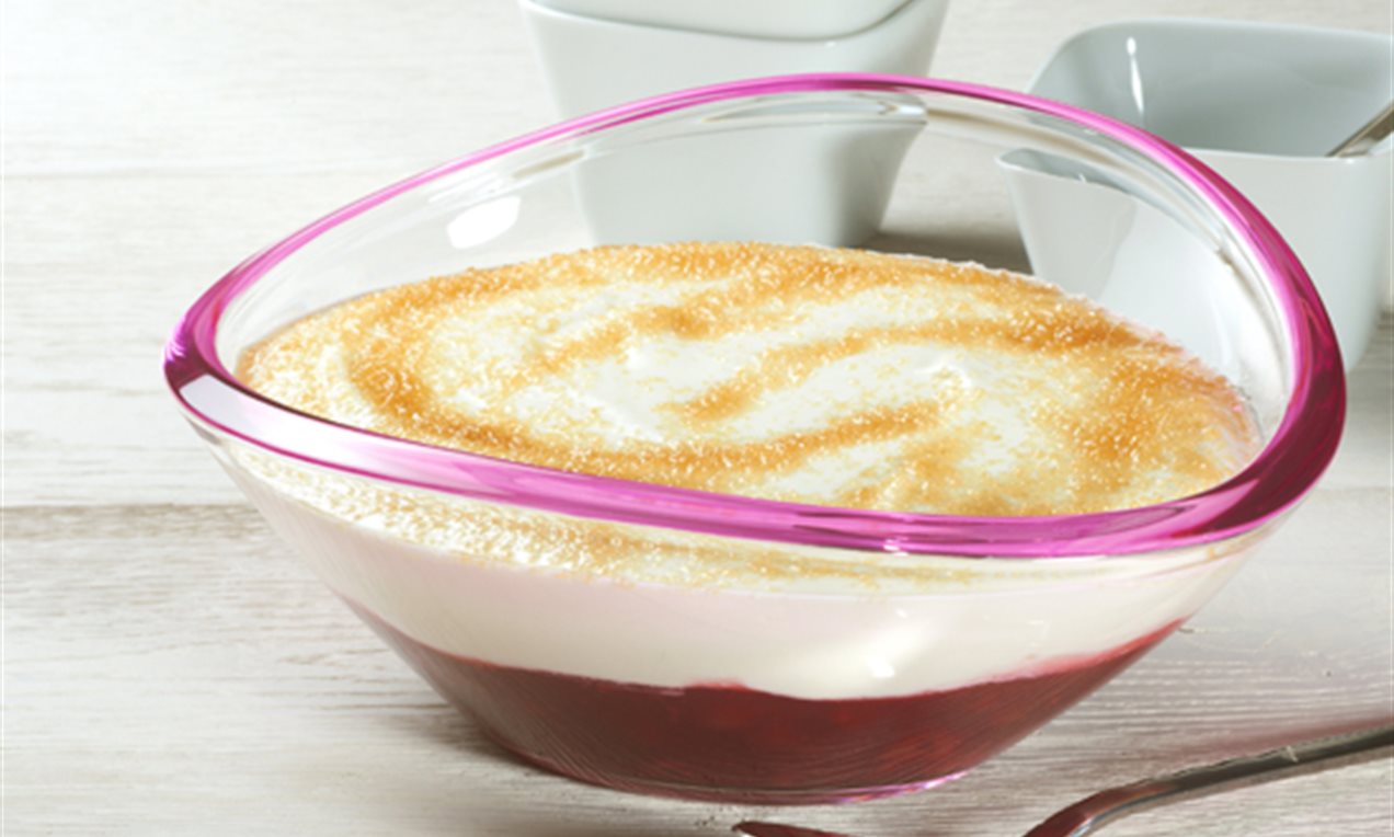 Kirschgrütze mit Joghurtcreme Rezept | Dr. Oetker