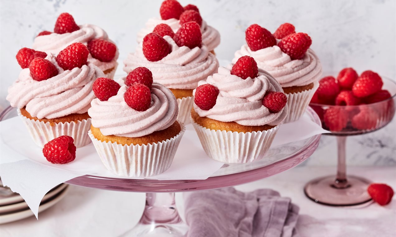 Himbeer-Cupcakes Rezept | Dr. Oetker