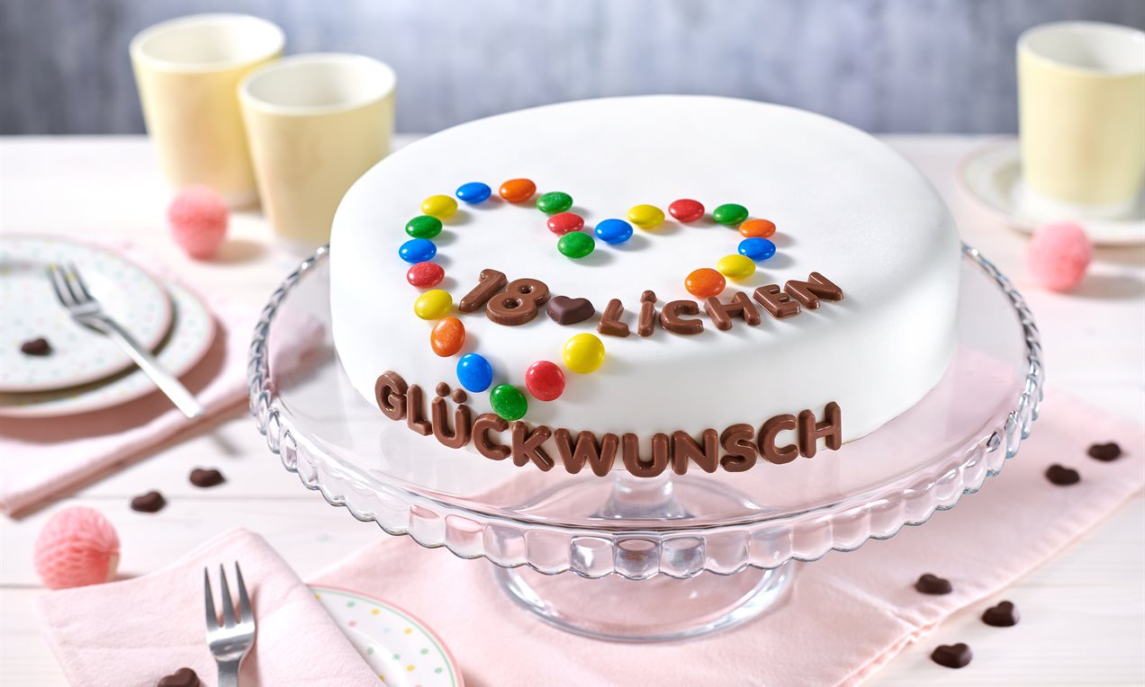Geburtstagstorte mit Fondant QF 1111