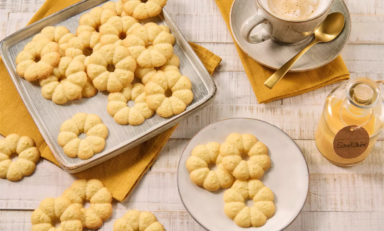 Eierlikörplätzchen aus der Gebäckpresse