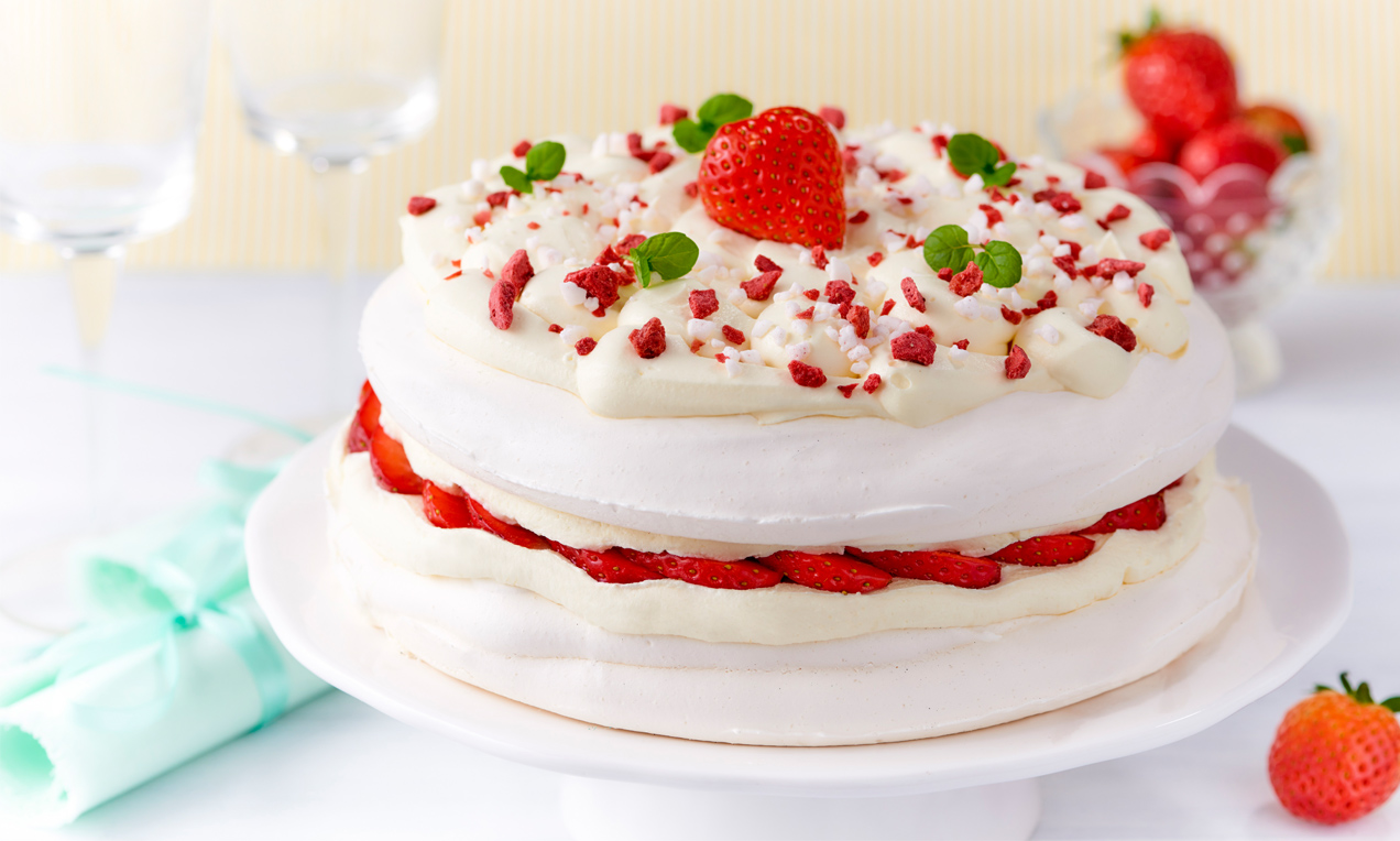 Erdbeer-Baiser-Torte Rezept | Dr. Oetker Erdbeer-Baiser-Torte Rezept | Dr. Oetker
