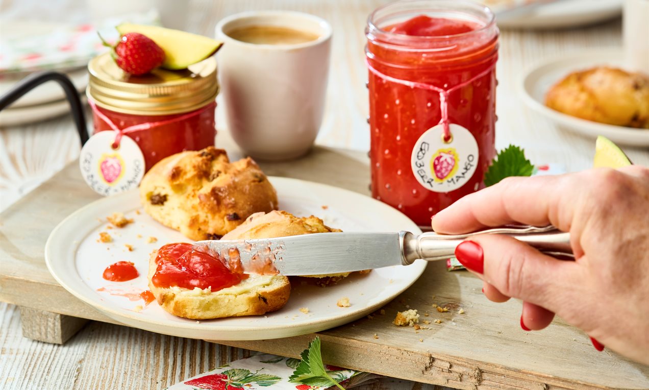 Erdbeer-Mango-Marmelade Rezept | Dr. Oetker