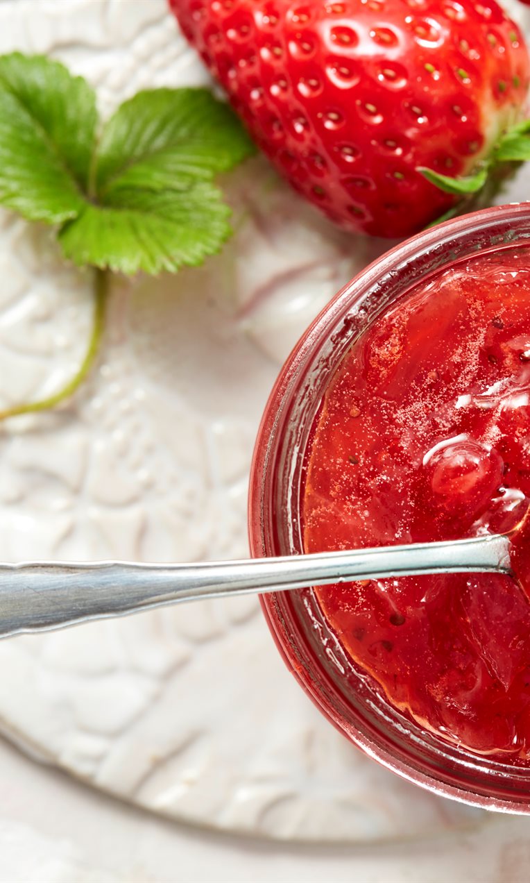 Erdbeerkonfitüre mit Sekt Rezept | Dr. Oetker