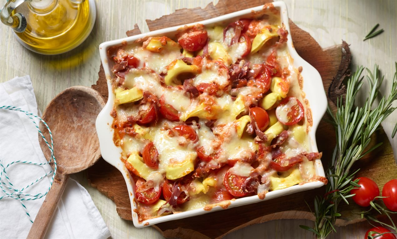 Tortelloni-Auflauf mit Parmaschinken Rezept | Dr. Oetker