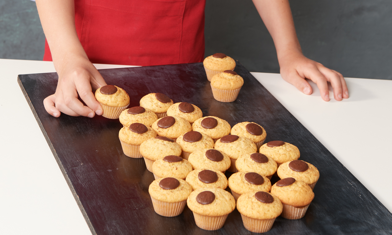 Picture - Süßes Mini-Muffins-Gespenst Step1 ausschnitt.jpg