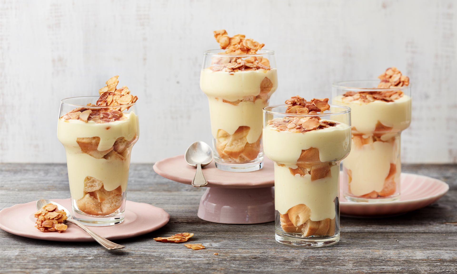 Bienenstich-Dessert im Glas