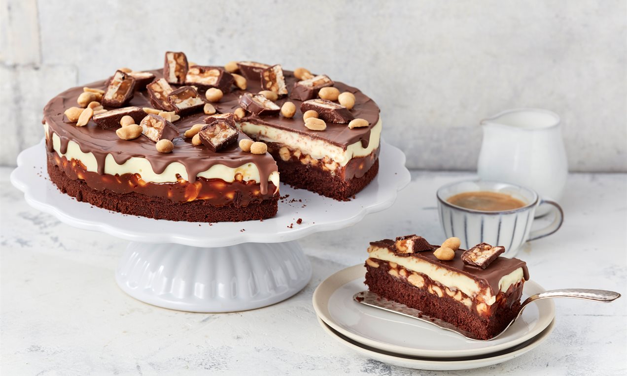 Snickers®-Kuchen Rezept | Dr. Oetker